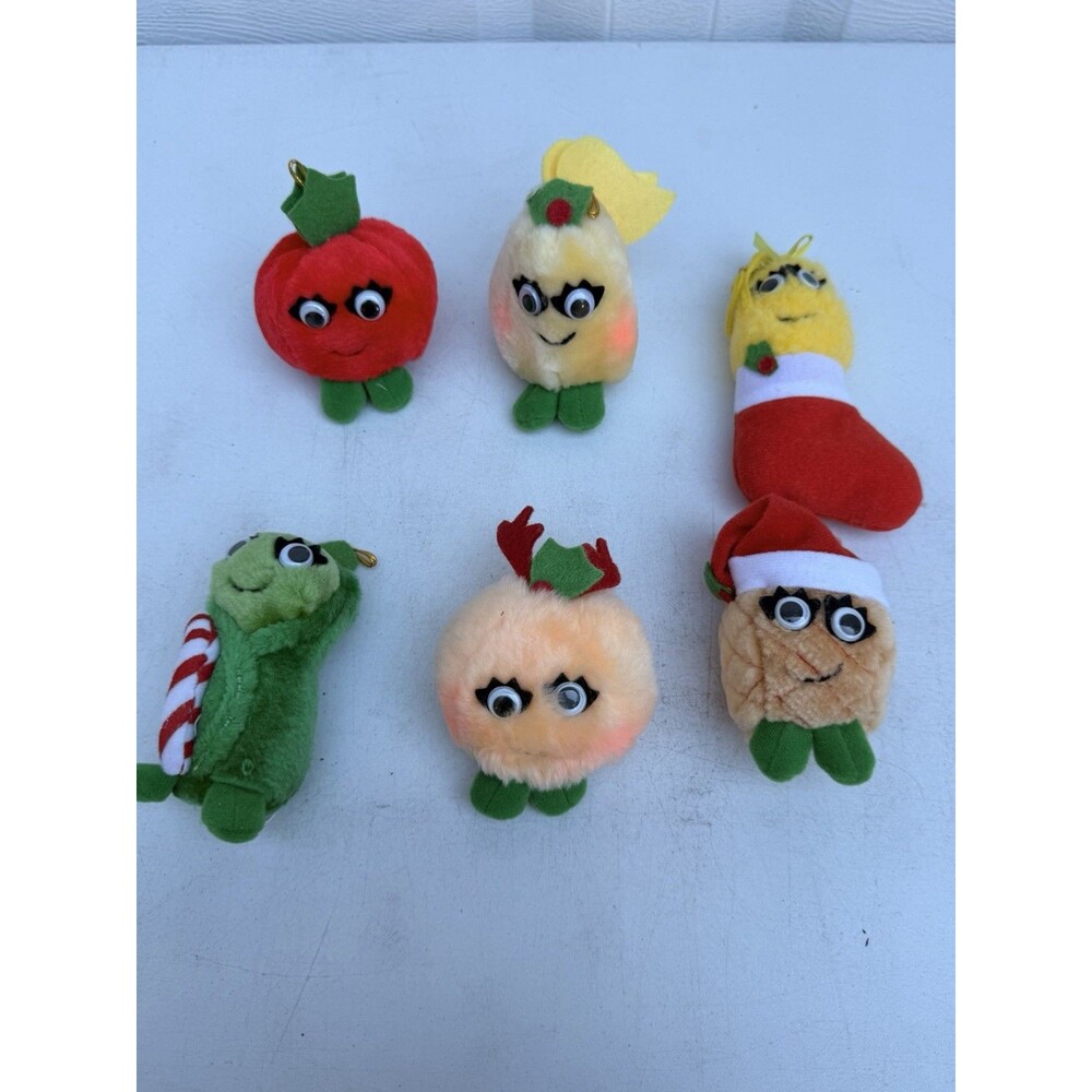 VTG Set 6 Plush Del Monte Vegetable & Fruit Yumkins Christmas Ornaments 1991 P16